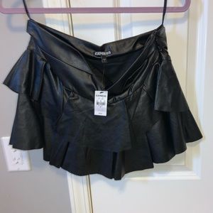 Black leather ruffle express skirt
